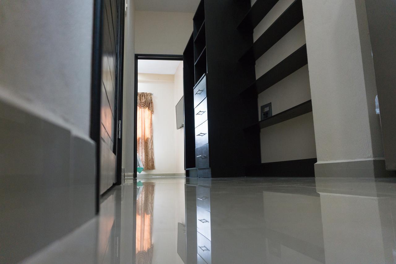 Hotel Suites La Roca Канкун Экстерьер фото
