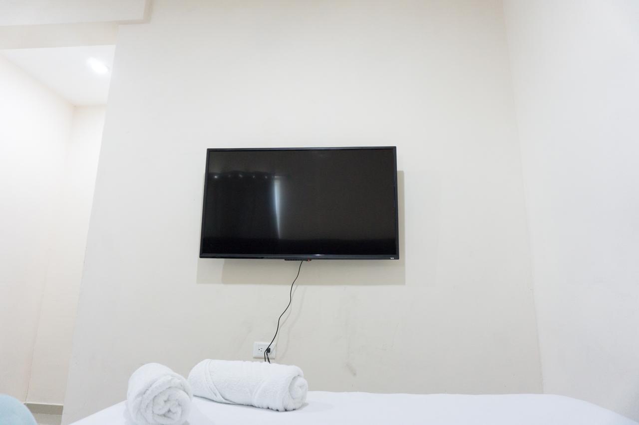 Hotel Suites La Roca Канкун Экстерьер фото