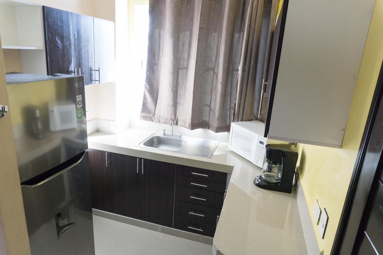 Hotel Suites La Roca Канкун Экстерьер фото