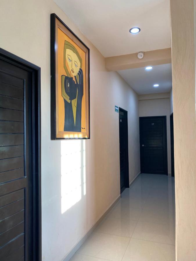 Hotel Suites La Roca Канкун Экстерьер фото